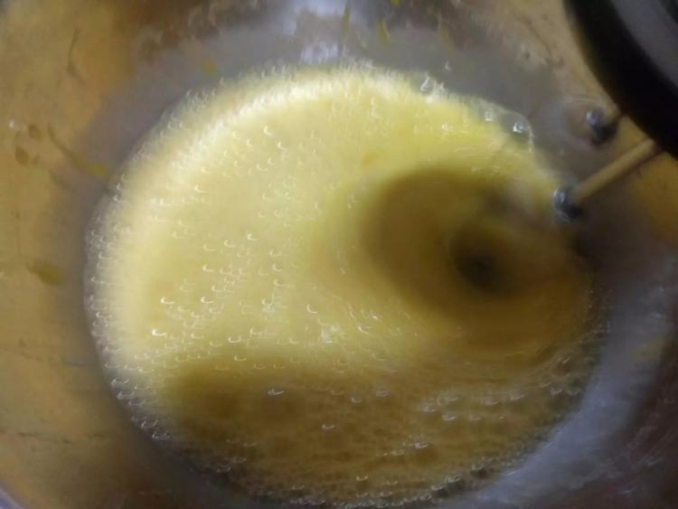 可爱奶牛蛋糕杯步骤2