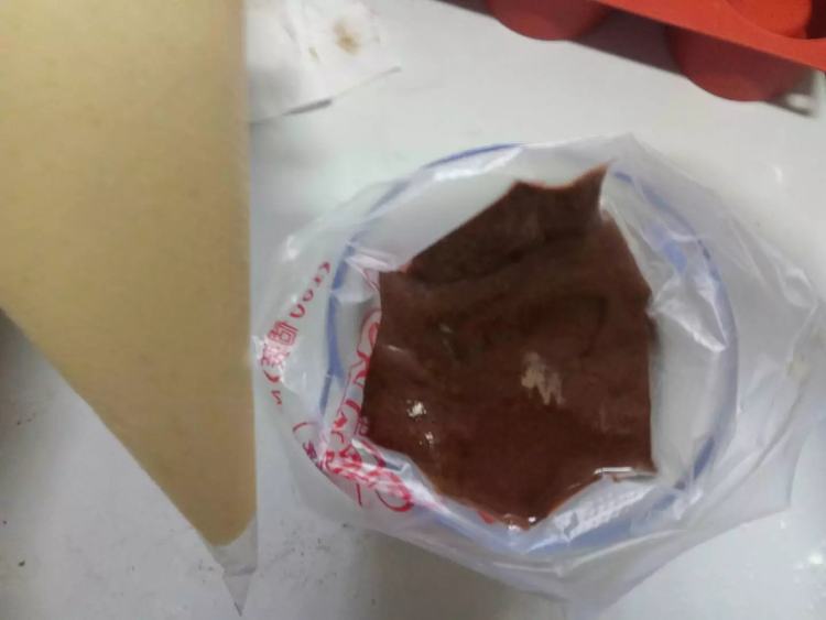可爱奶牛蛋糕杯步骤10