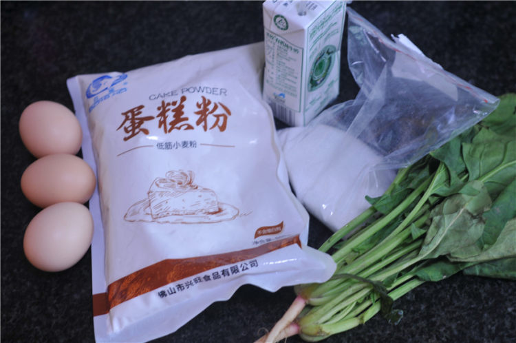西瓜蛋糕卷步骤1