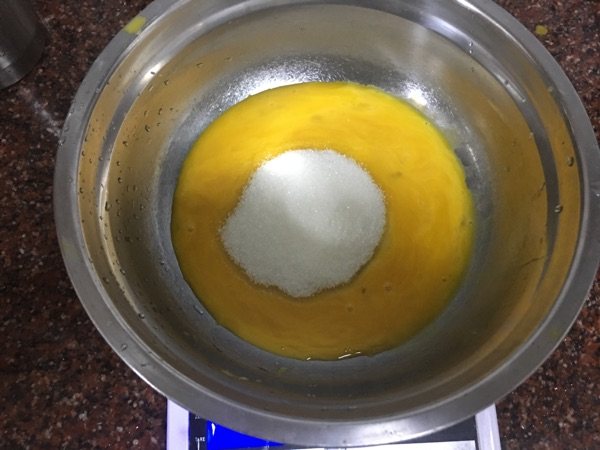 斑马酸奶蛋糕步骤2