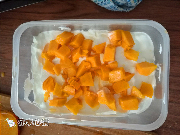 芒果盒子蛋糕步骤3