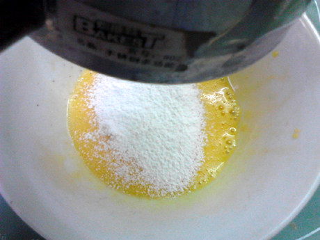 柚子茶戚风蛋糕步骤3