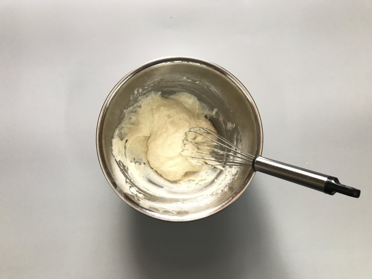 酸奶芝麻戚风步骤3