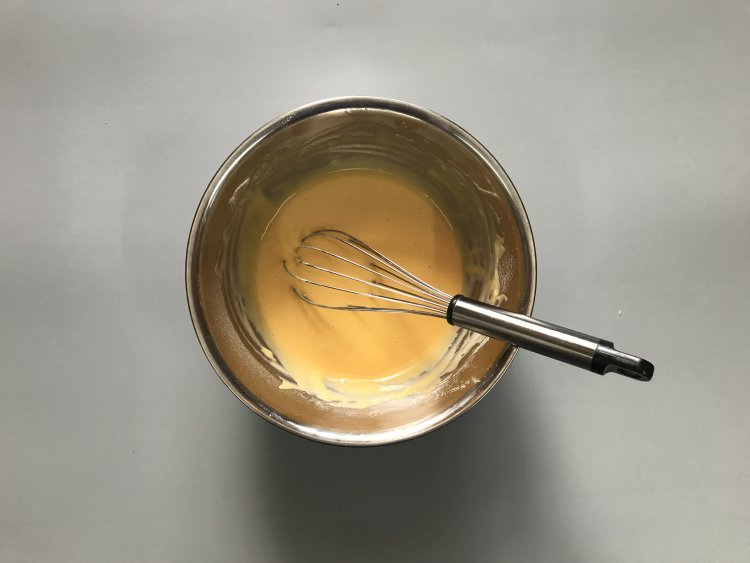 酸奶芝麻戚风步骤5