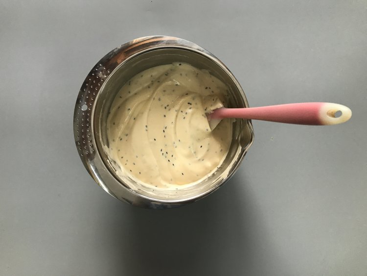 酸奶芝麻戚风步骤9