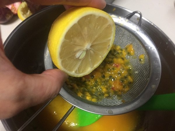 百香果芒果流心慕斯步骤8