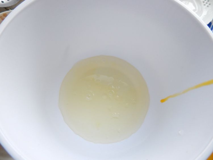 葡萄干蛋糕步骤1