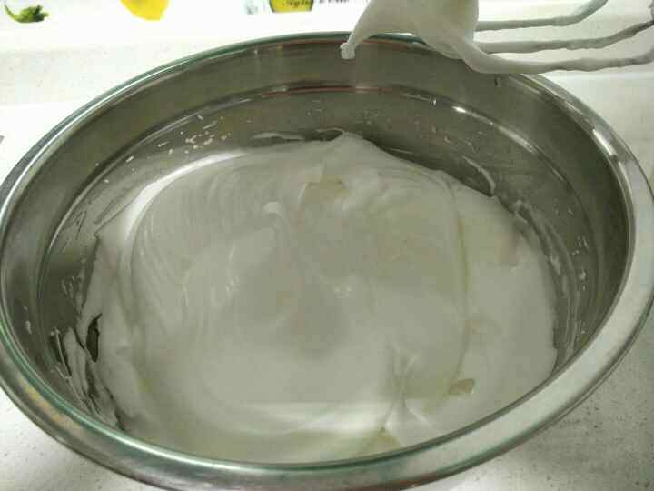 肉松戚风卷步骤8