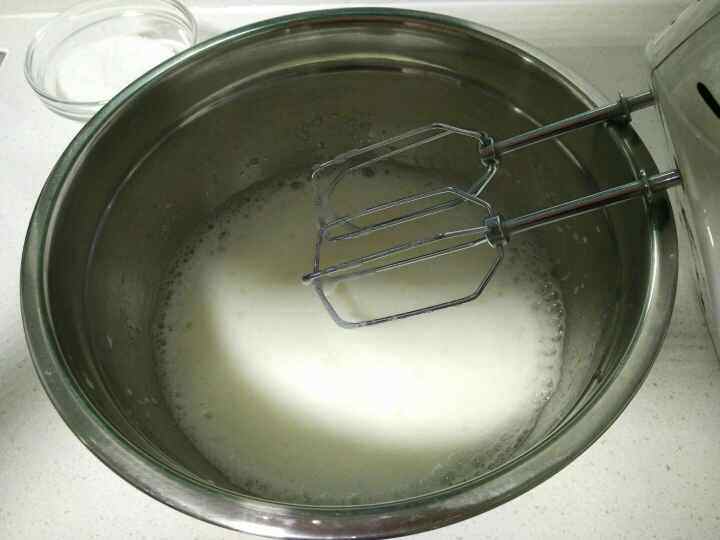 肉松戚风卷步骤6