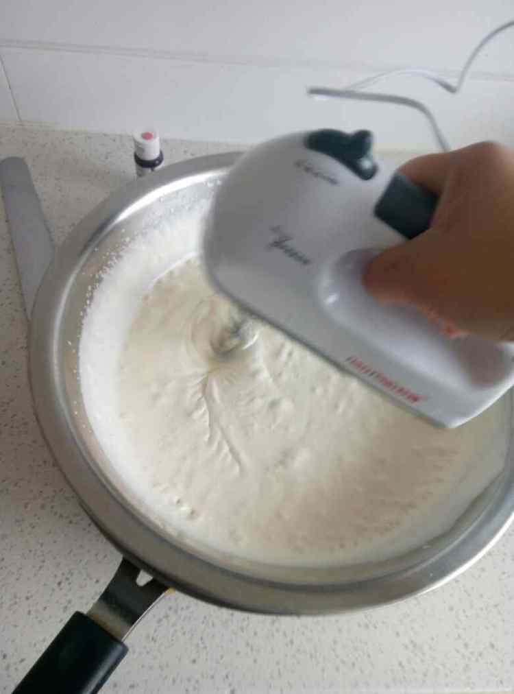 淋面奶油蛋糕步骤2