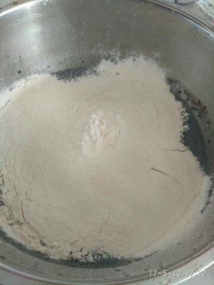 蓝莓果酱杯子蛋糕步骤7