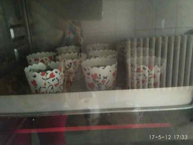 蓝莓果酱杯子蛋糕步骤10
