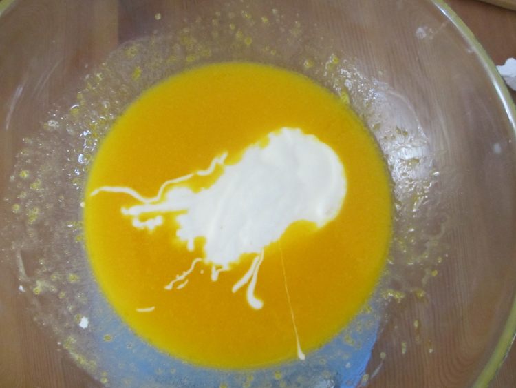 酸奶蔓越莓中空戚风蛋步骤6