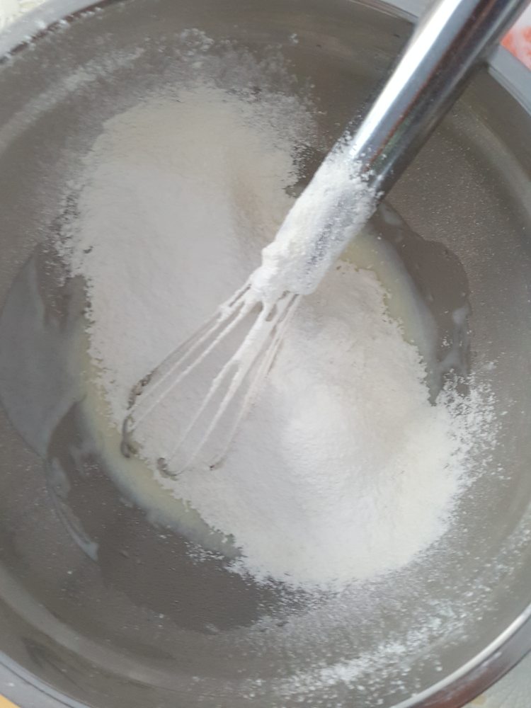 酸奶木糖醇戚风蛋糕步骤2