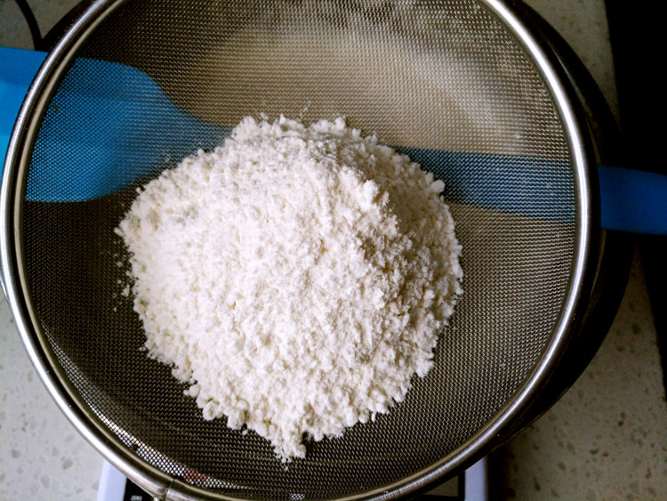 无油无水苹果蒸蛋糕步骤4