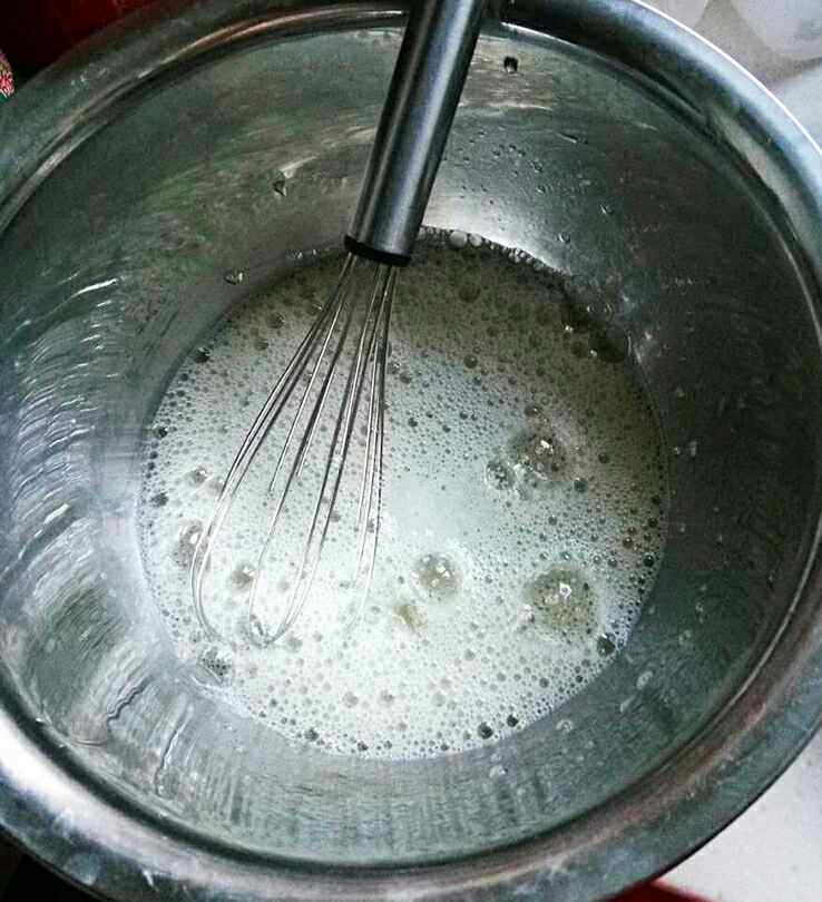 巧克力酱戚风蛋糕步骤4