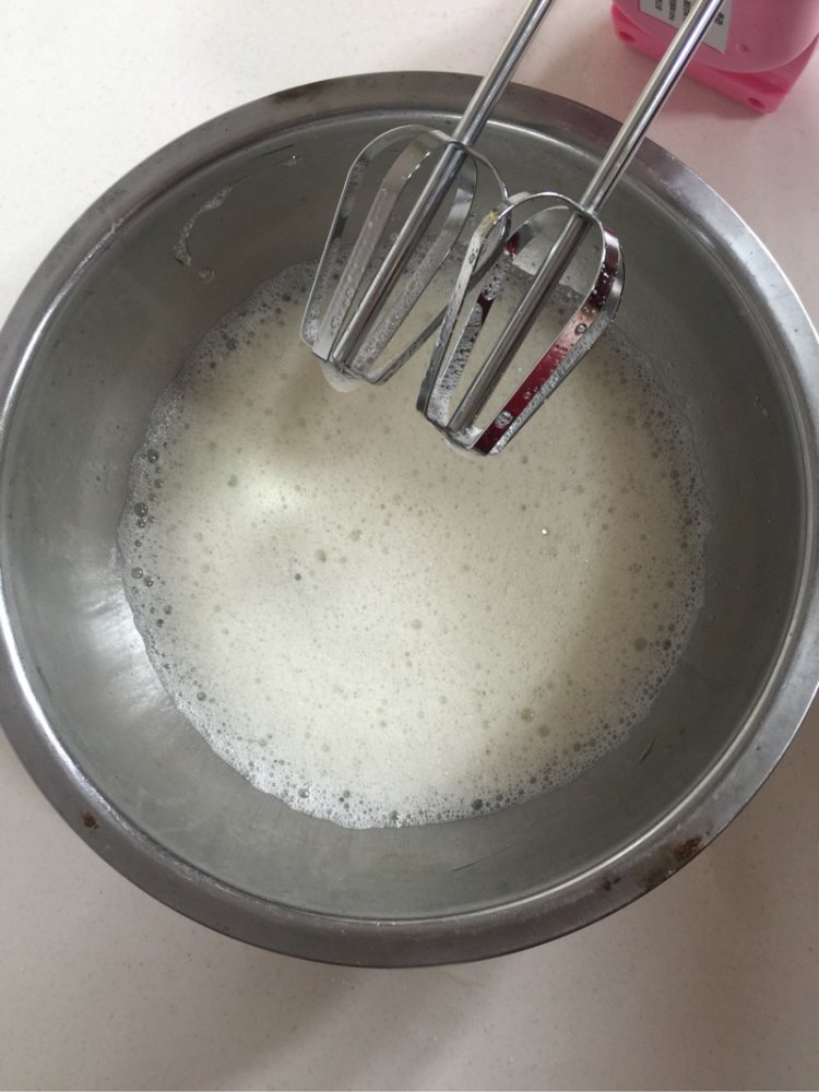 低温烘烤版戚风蛋糕步骤8