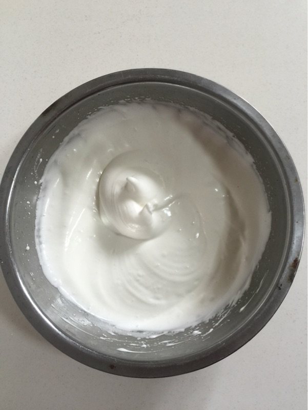 低温烘烤版戚风蛋糕步骤11