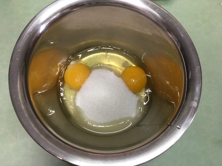 香蕉松仁麦芬蛋糕步骤2