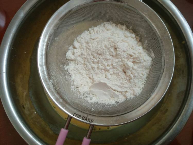 淡奶油蔓越莓戚风步骤3