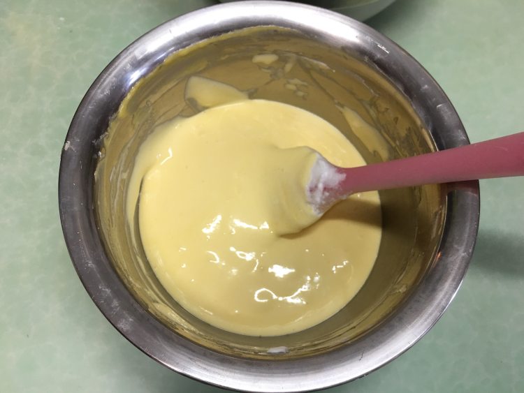 8寸原味戚风蛋糕步骤10