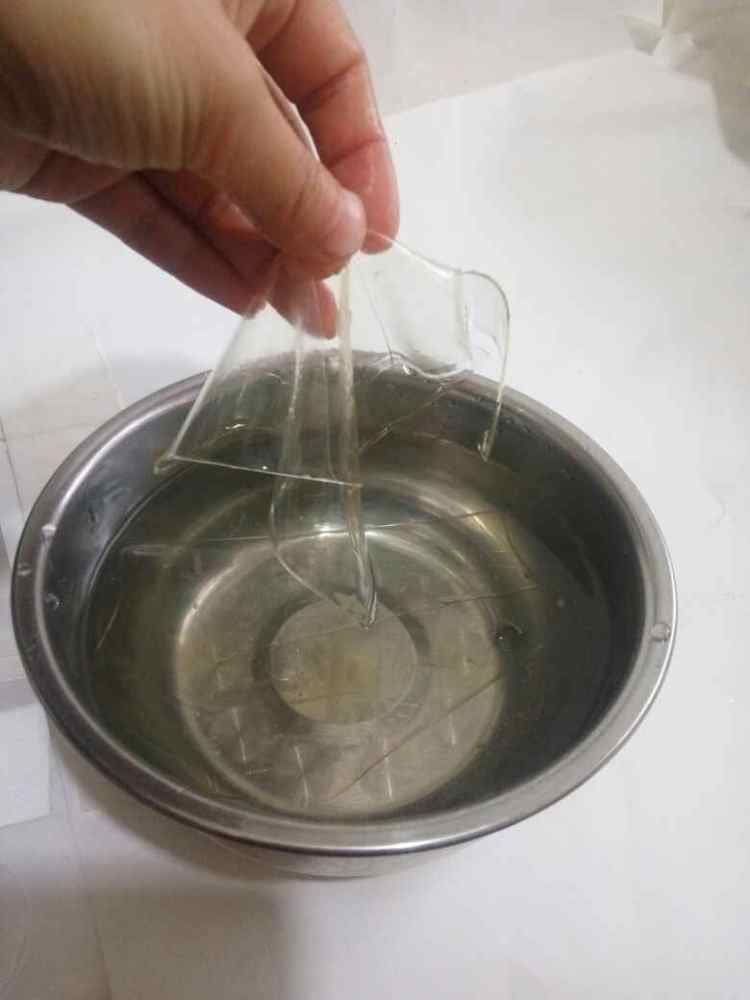 草莓慕斯蛋糕步骤2