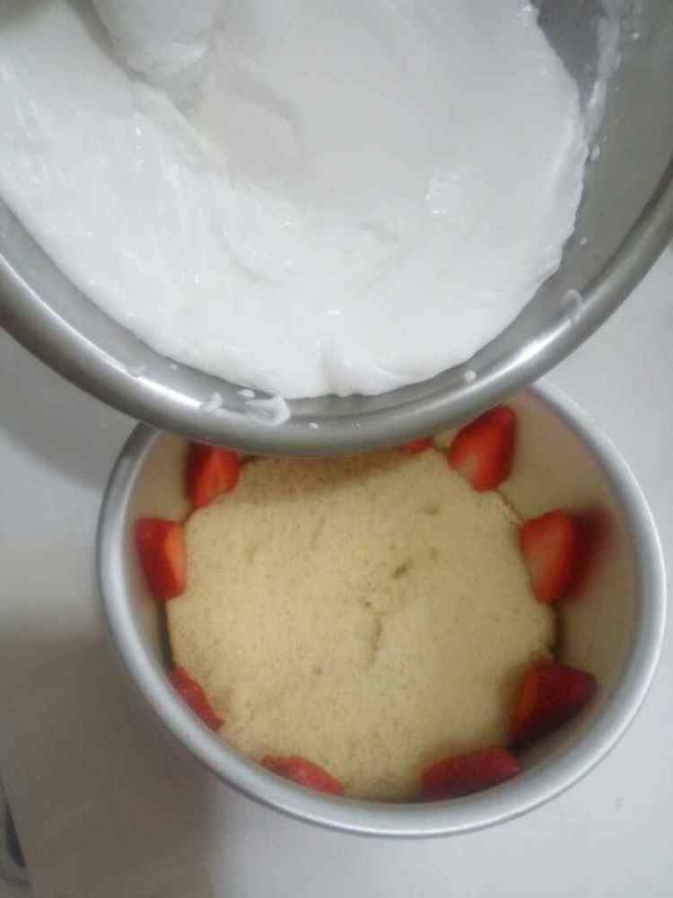 草莓慕斯蛋糕步骤9