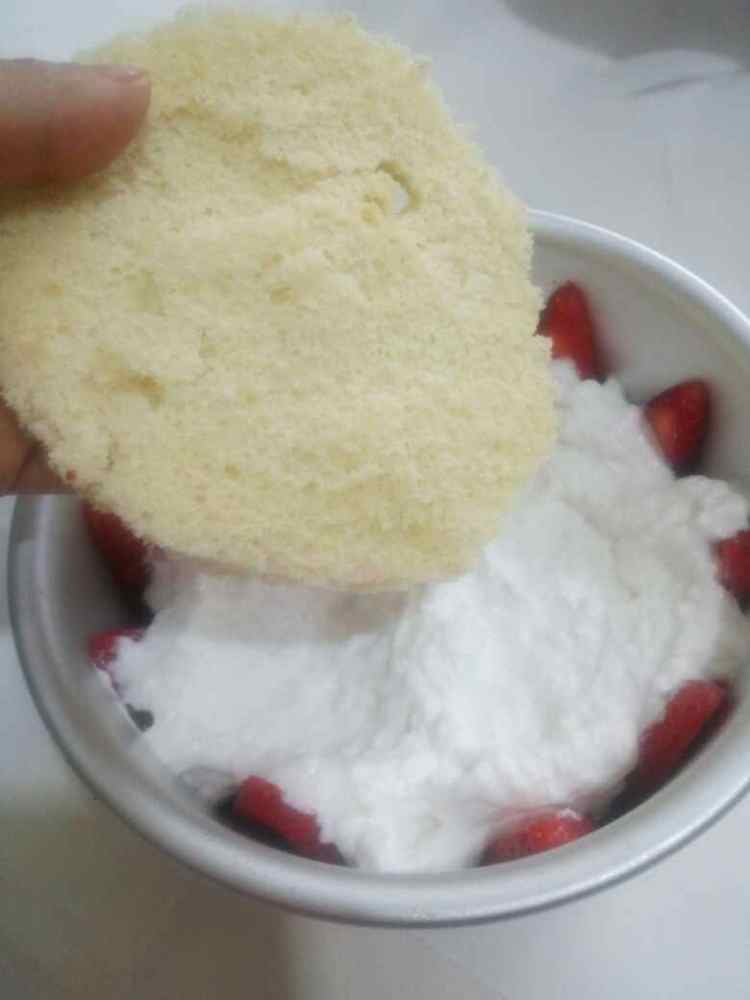 草莓慕斯蛋糕步骤10