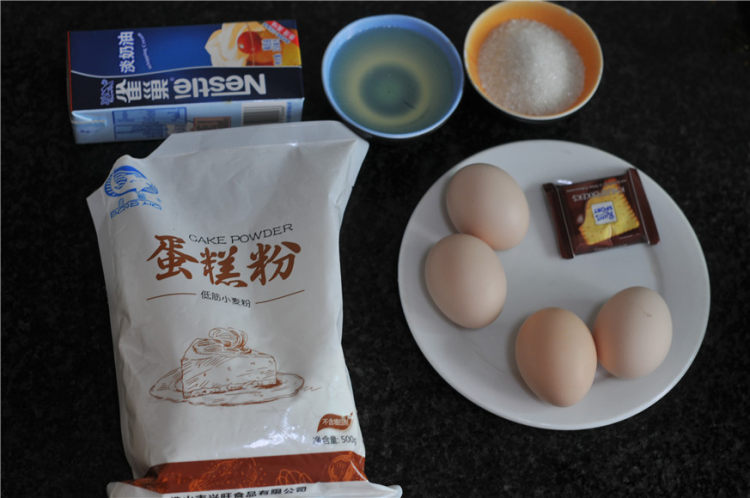 巧克力淋面水果杯步骤1