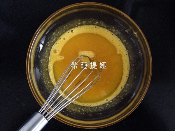 甜菜根蛋糕步骤2