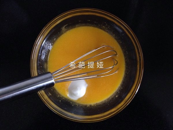 甜菜根蛋糕步骤3