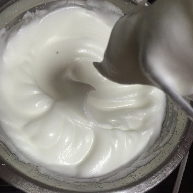三色蛋糕卷步骤6