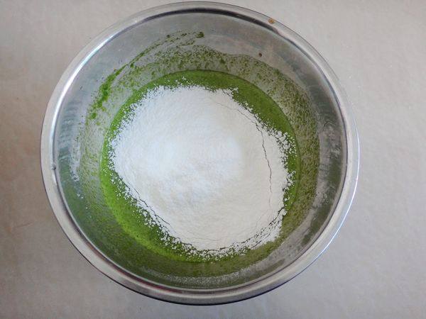 菠菜蛋糕步骤5