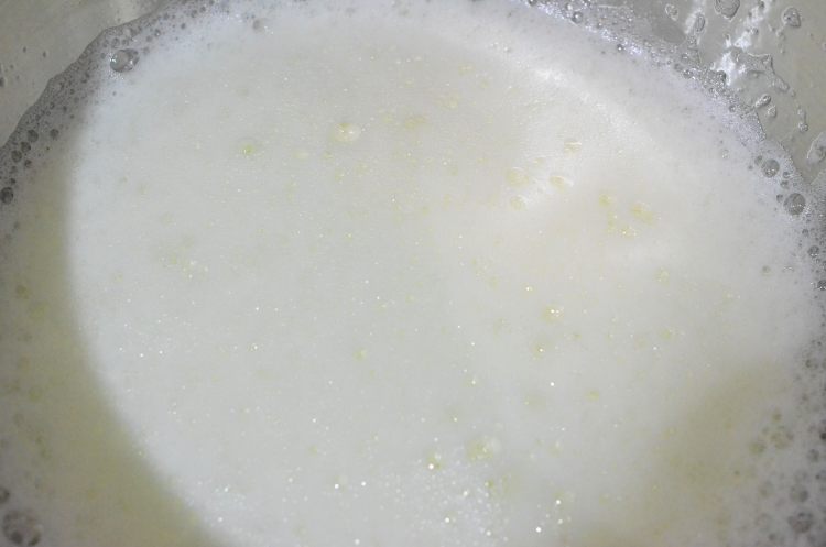 黄豆粉戚风蛋糕（6寸步骤6