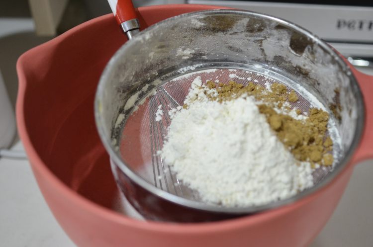 黄豆粉戚风蛋糕（6寸步骤3