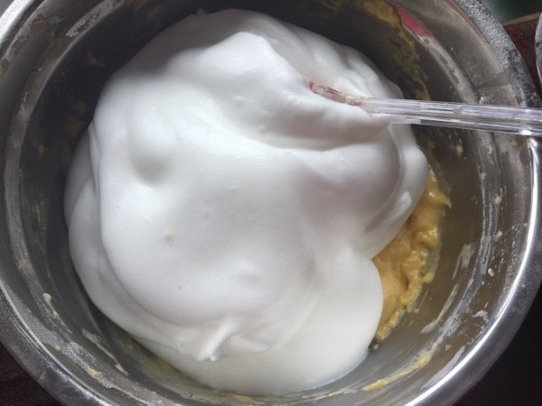 心形戚风蛋糕步骤5