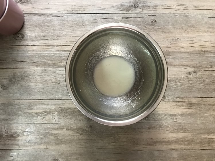 薄荷戚风蛋糕步骤3