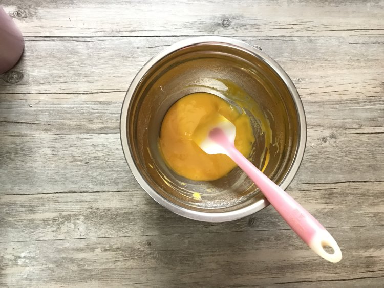 薄荷戚风蛋糕步骤6