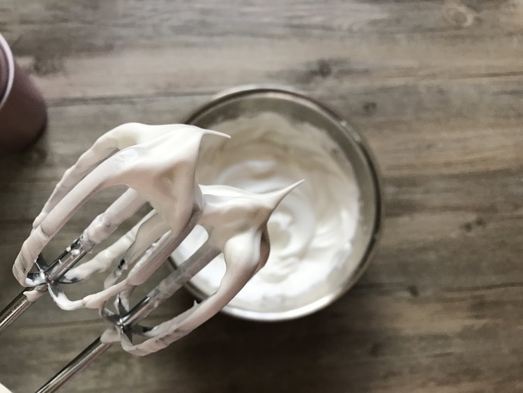 薄荷戚风蛋糕步骤9