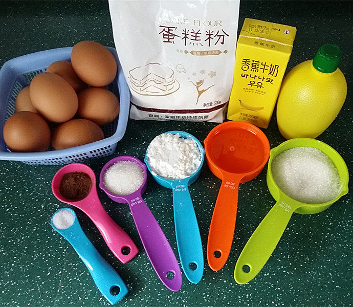 可可千叶纹蛋糕步骤1