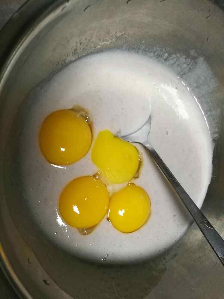 无油香芋蛋糕卷步骤1