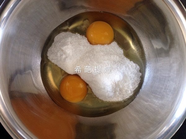玫瑰蔓越莓纸杯蛋糕步骤1