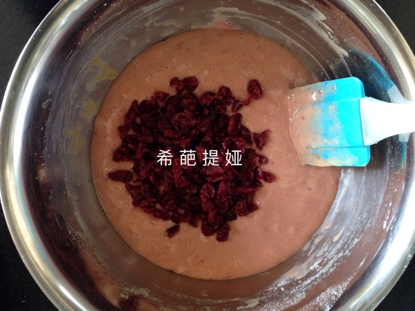 玫瑰蔓越莓纸杯蛋糕步骤5