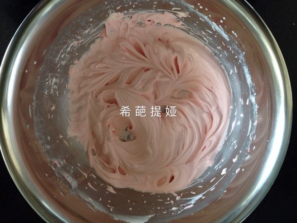 玫瑰蔓越莓纸杯蛋糕步骤10