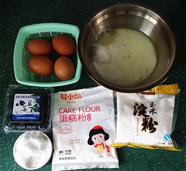 香草酸奶蛋糕步骤1
