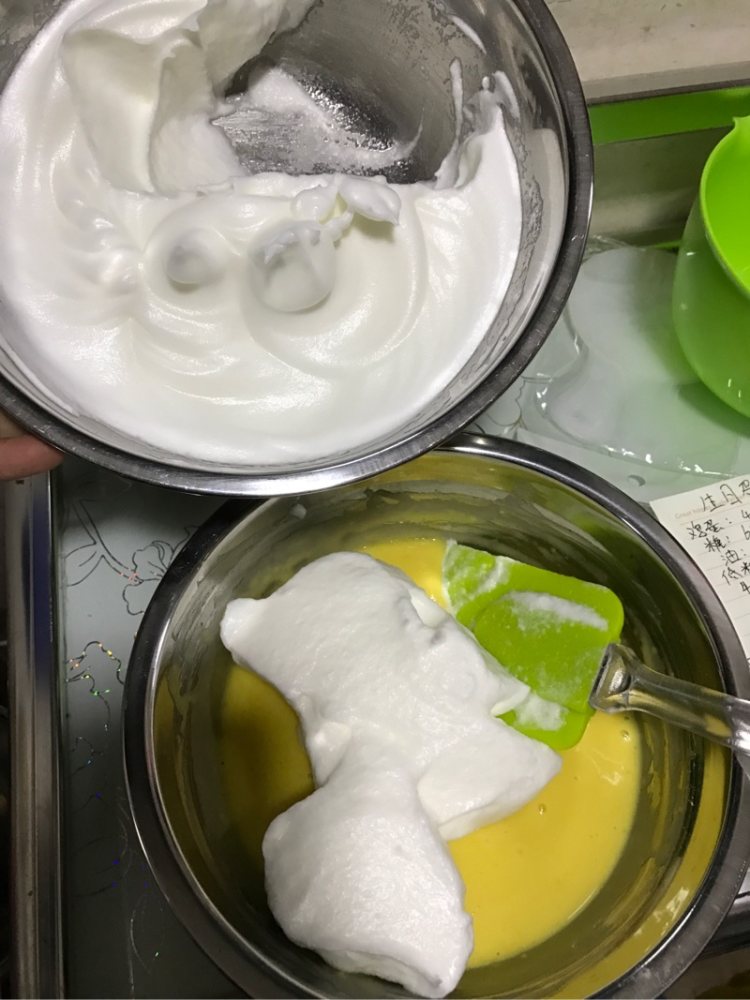 戚风草莓奶油蛋糕步骤4