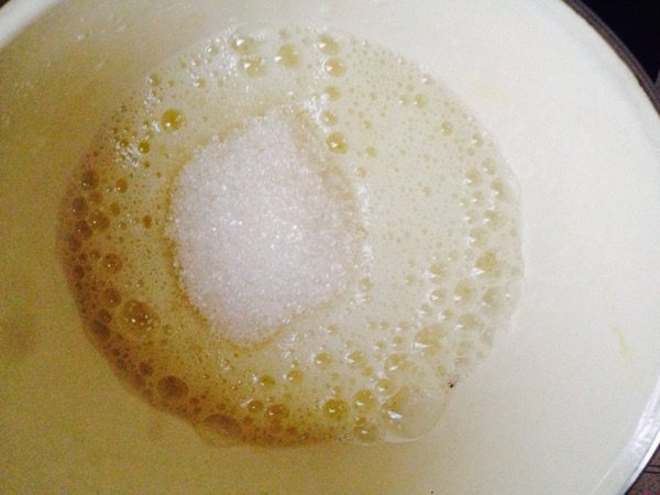 牛奶大枣电饭煲蛋糕步骤9