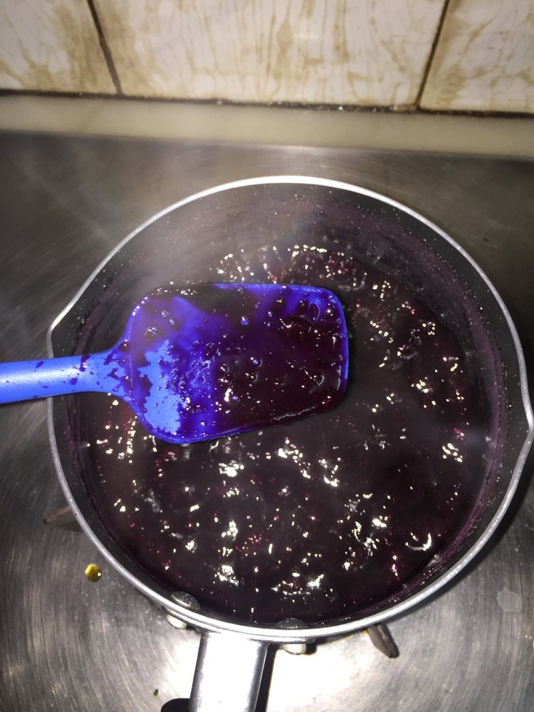 芒果花蓝莓慕斯蛋糕步骤2