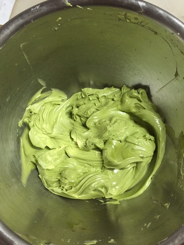 芒果花蓝莓慕斯蛋糕步骤12