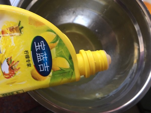 圣诞树桩蛋糕步骤2